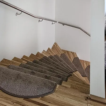 Apartment Mit Garten